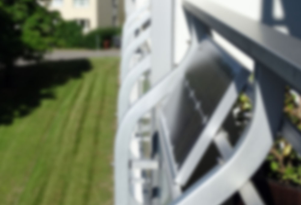Balkon­kraftwerk bei Montagebau Kiss e.K. in Karlstadt